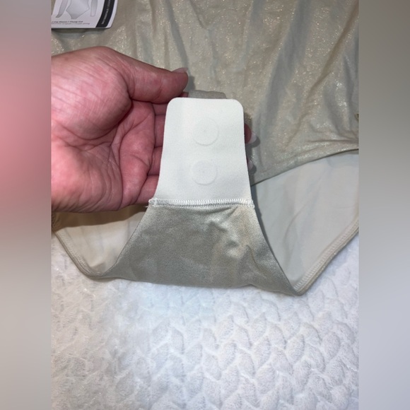 Lululemon Nulu Square-Neck Long Sleeve Bodysuit *Shine (LXBO) | NWT | XL - Picture 9 of 16